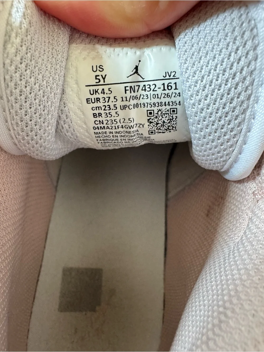 Nike kids mid